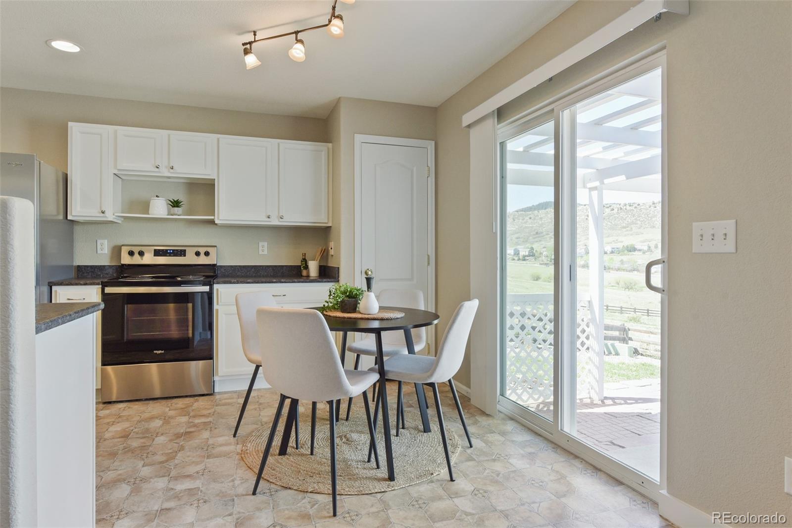 9723 Marmot Ridge Circle Littleton, CO 80125 - Photo 9 of 36