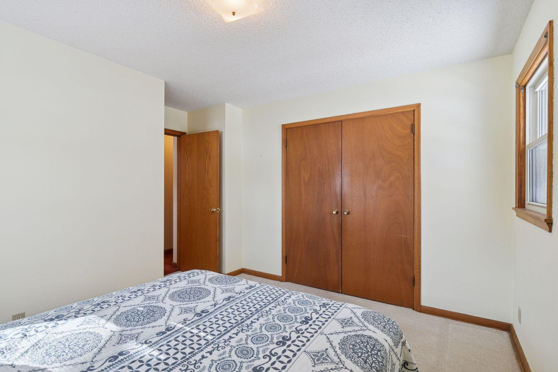 3925 Victoria Street Minnetonka, MN 55345 - Photo 14 of 39