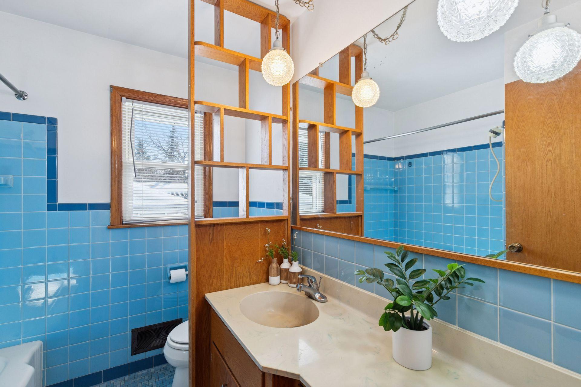 3925 Victoria Street Minnetonka, MN 55345 - Photo 19 of 39