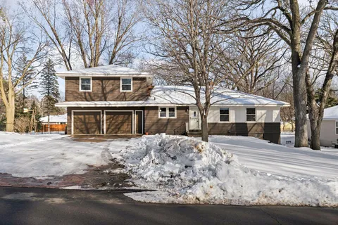 $585,000 | 3925 Victoria Street, Minnetonka, MN 55345