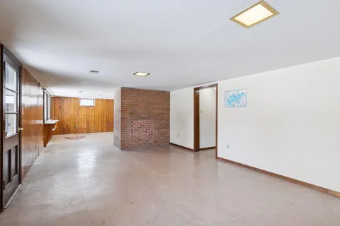 $585,000 | 3925 Victoria Street, Minnetonka, MN 55345