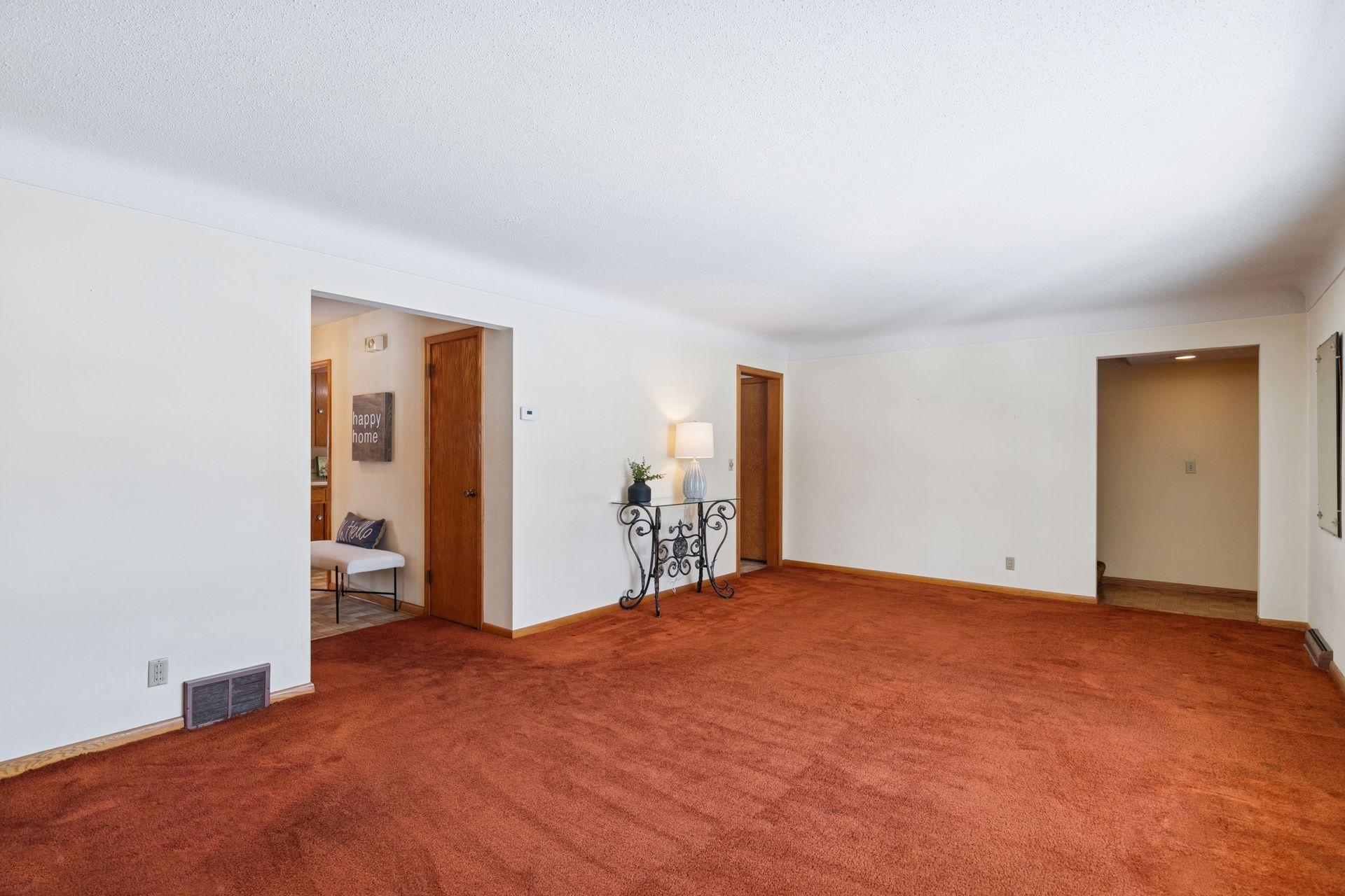 3925 Victoria Street Minnetonka, MN 55345 - Photo 6 of 39