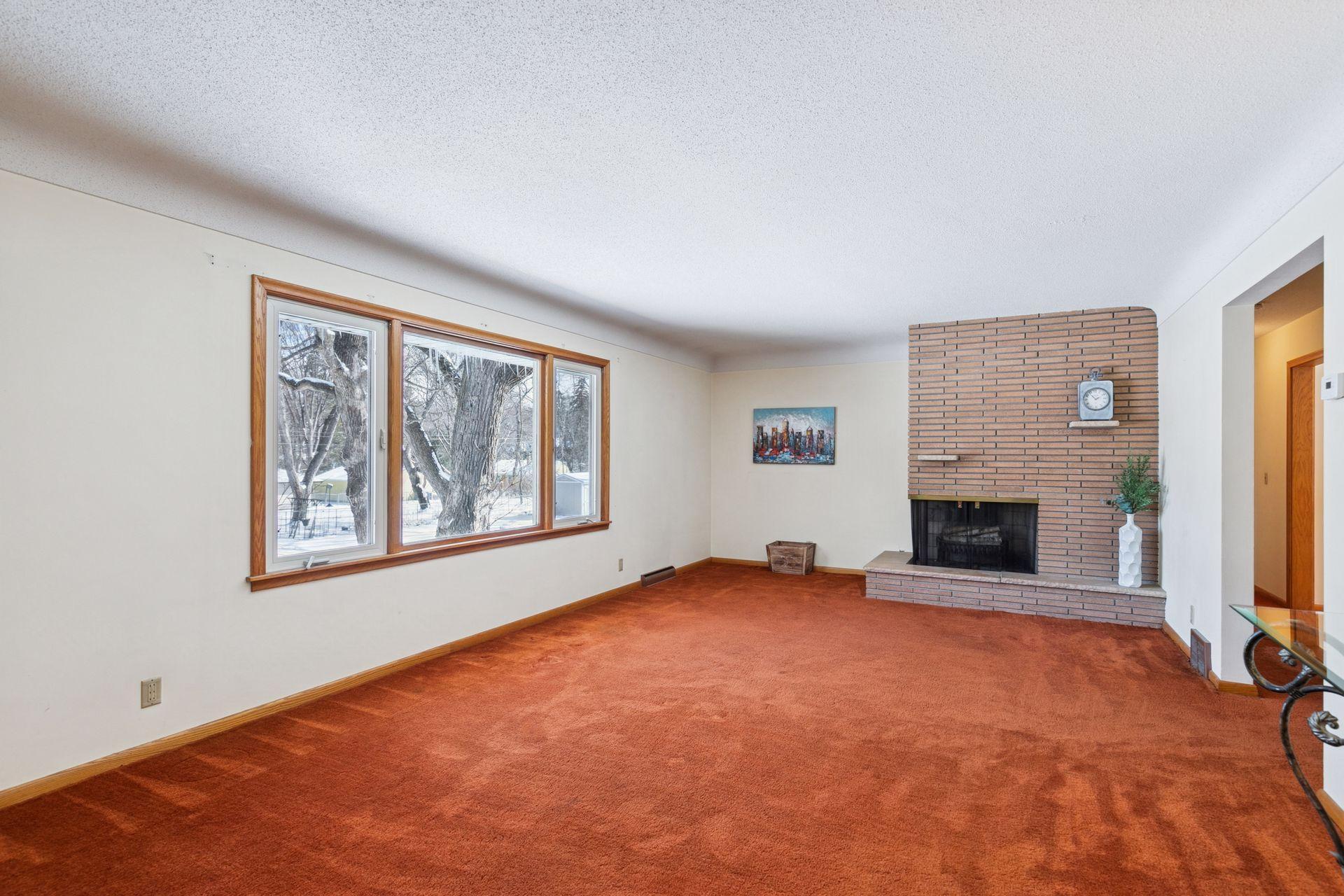 3925 Victoria Street Minnetonka, MN 55345 - Photo 7 of 39