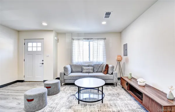 $2,500 | 21 Moka Place, Saugerties, NY 12477