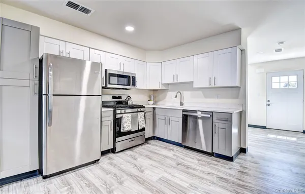 $2,500 | 21 Moka Place, Saugerties, NY 12477