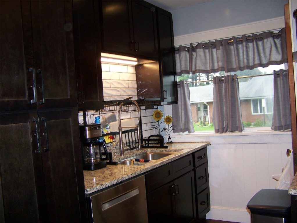 2009 Tracy Street Endicott, NY 13760 - Photo 11 of 26