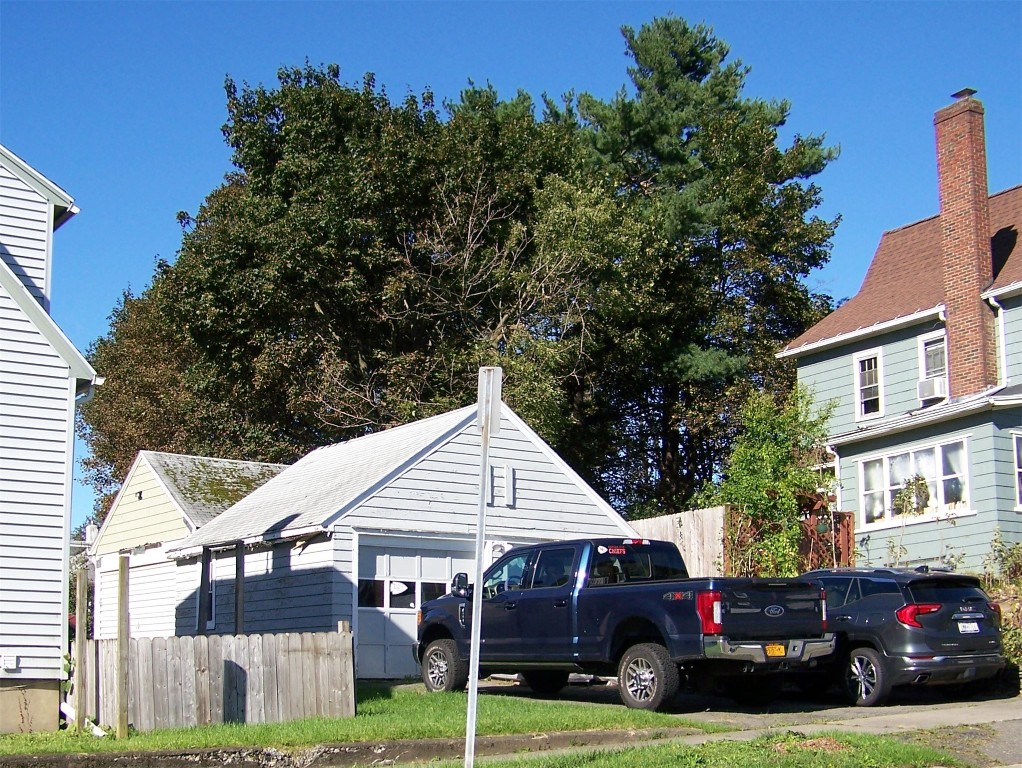 2009 Tracy Street Endicott, NY 13760 - Photo 3 of 26