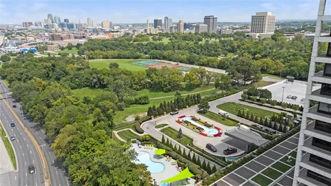 $1,450,000 | 700 West 31st Street, Unit 1804, Kansas City, MO 64108