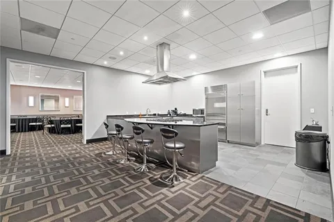 $1,450,000 | 700 West 31st Street, Unit 1804, Kansas City, MO 64108