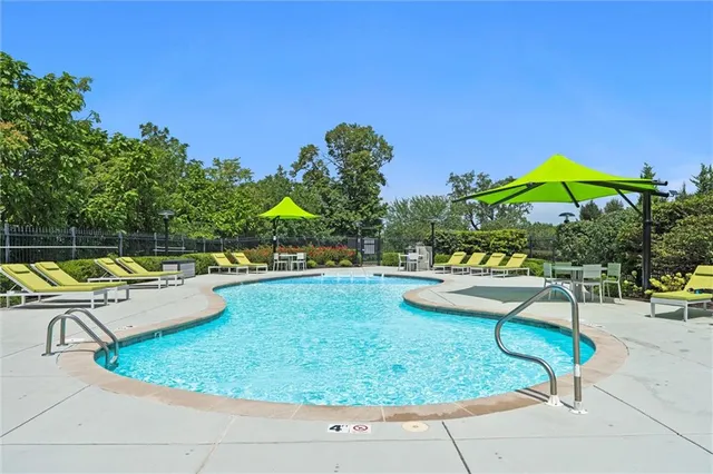 $1,450,000 | 700 West 31st Street, Unit 1804, Kansas City, MO 64108