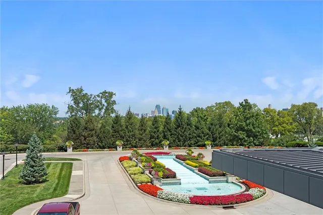 $1,450,000 | 700 West 31st Street, Unit 1804, Kansas City, MO 64108