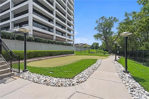 $1,450,000 | 700 West 31st Street, Unit 1804, Kansas City, MO 64108