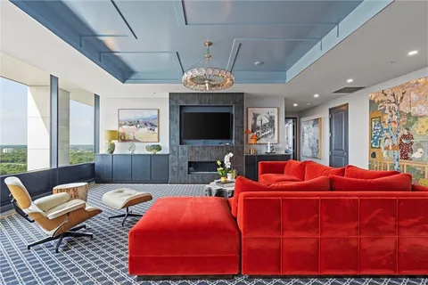 $1,450,000 | 700 West 31st Street, Unit 1804, Kansas City, MO 64108