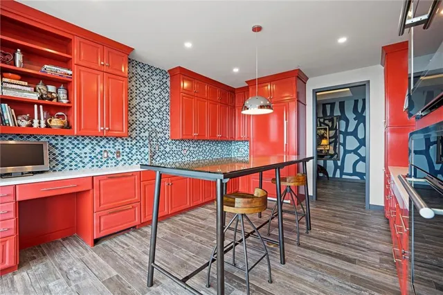 $1,450,000 | 700 West 31st Street, Unit 1804, Kansas City, MO 64108