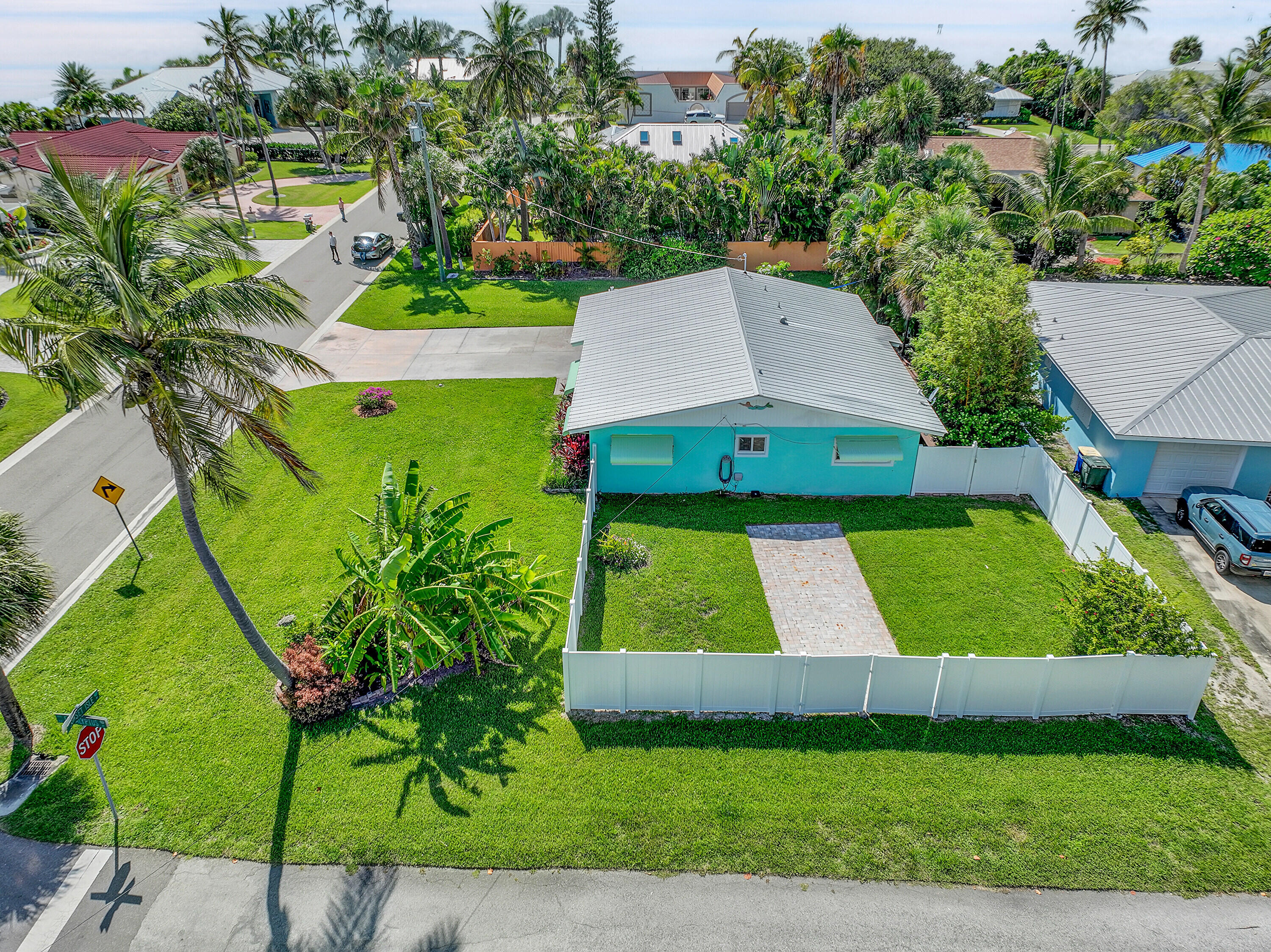 1708 Sunset Isles Road Fort Pierce, FL 34949 - Photo 39 of 52