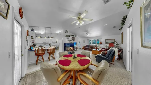 $425,000 | 914 Woodland Drive, Seffner, FL 33584