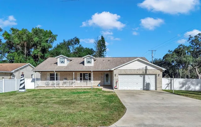 $425,000 | 914 Woodland Drive, Seffner, FL 33584