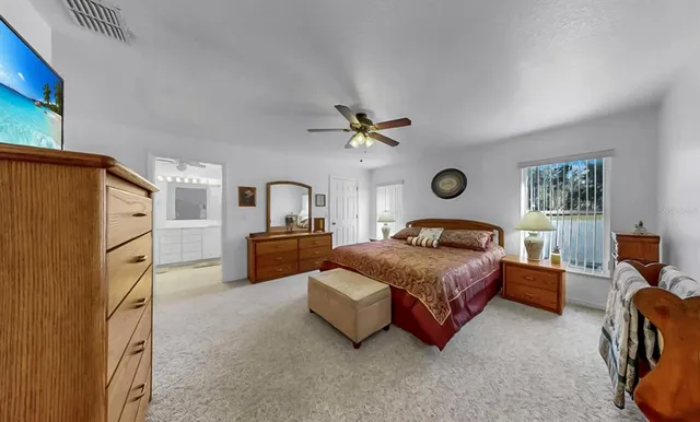 $425,000 | 914 Woodland Drive, Seffner, FL 33584