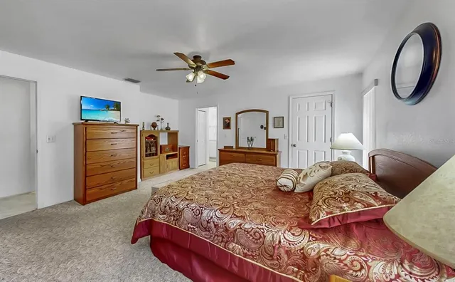 $425,000 | 914 Woodland Drive, Seffner, FL 33584