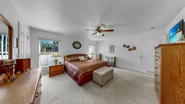 $425,000 | 914 Woodland Drive, Seffner, FL 33584