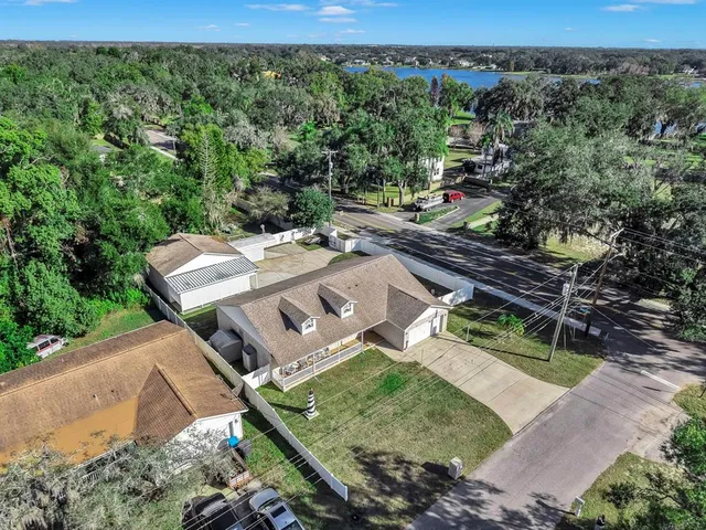 $425,000 | 914 Woodland Drive, Seffner, FL 33584