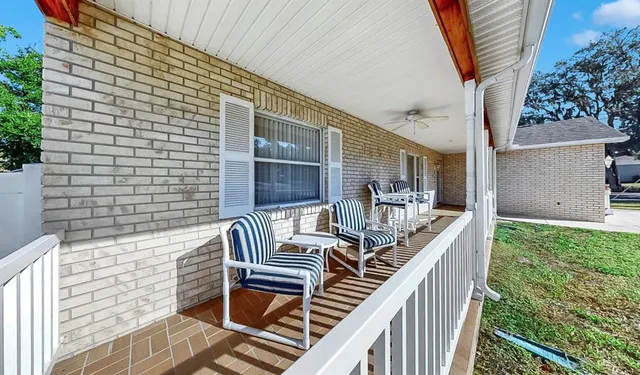 $425,000 | 914 Woodland Drive, Seffner, FL 33584