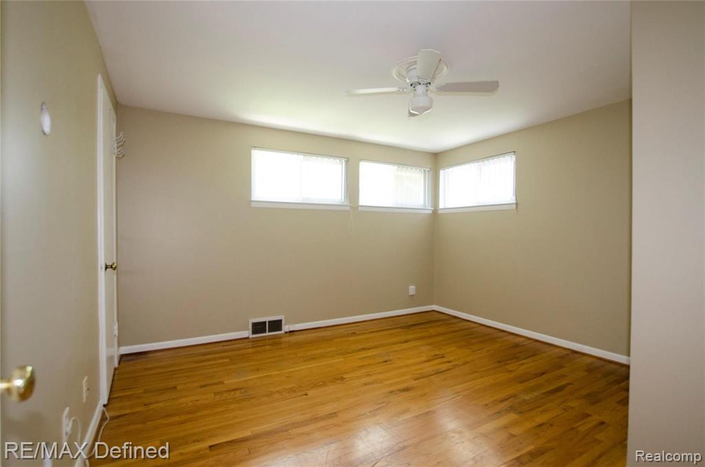 569 East 14 Mile Road Birmingham, MI 48009 - Photo 19 of 28
