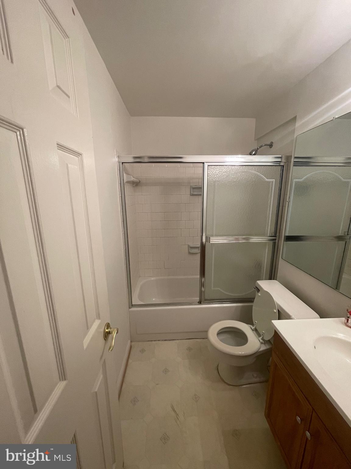 12903 River Oak Place Laurel, MD 20708 - Photo 14 of 26 Bathroom 2