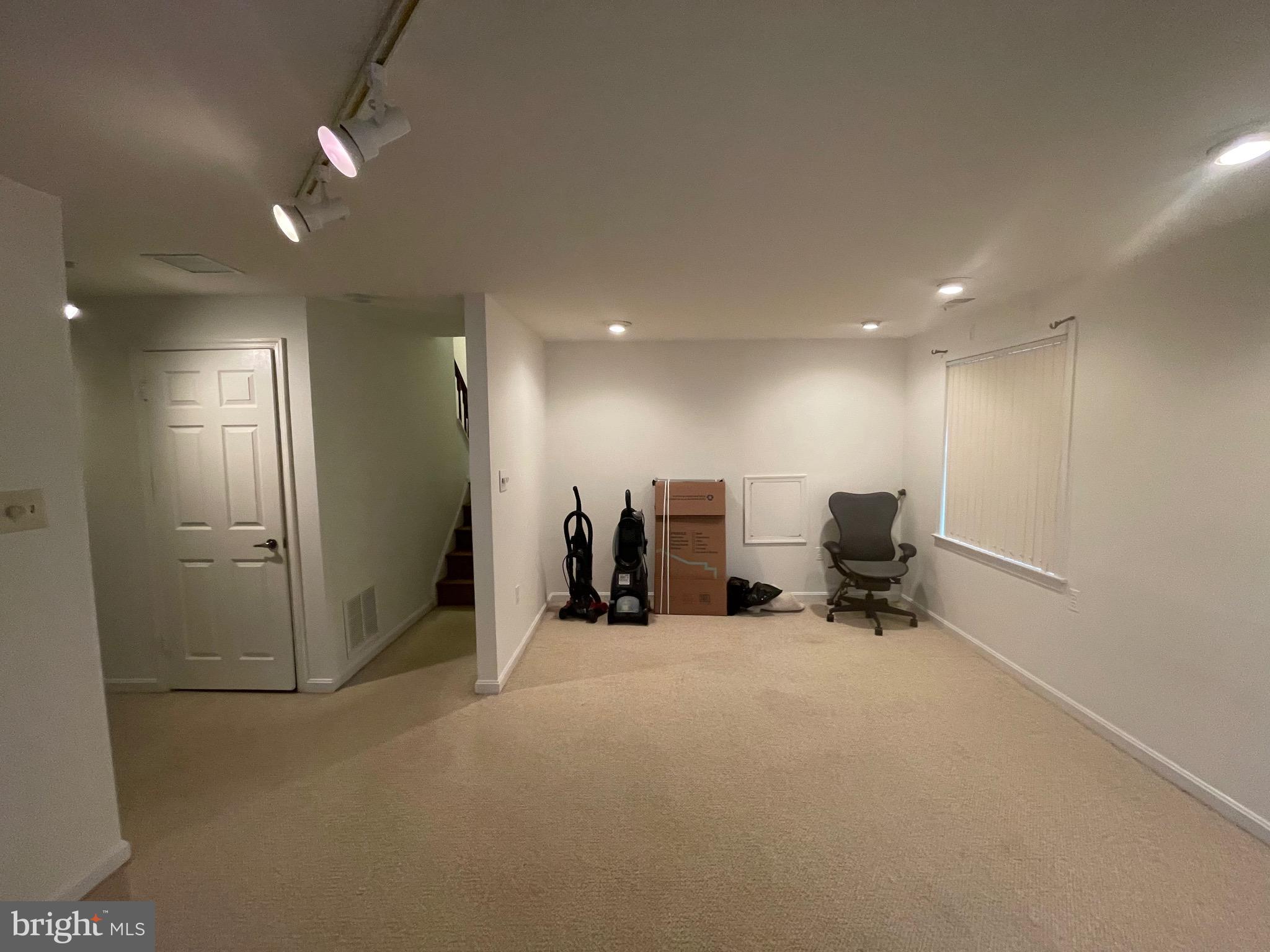 12903 River Oak Place Laurel, MD 20708 - Photo 10 of 26 Family Room