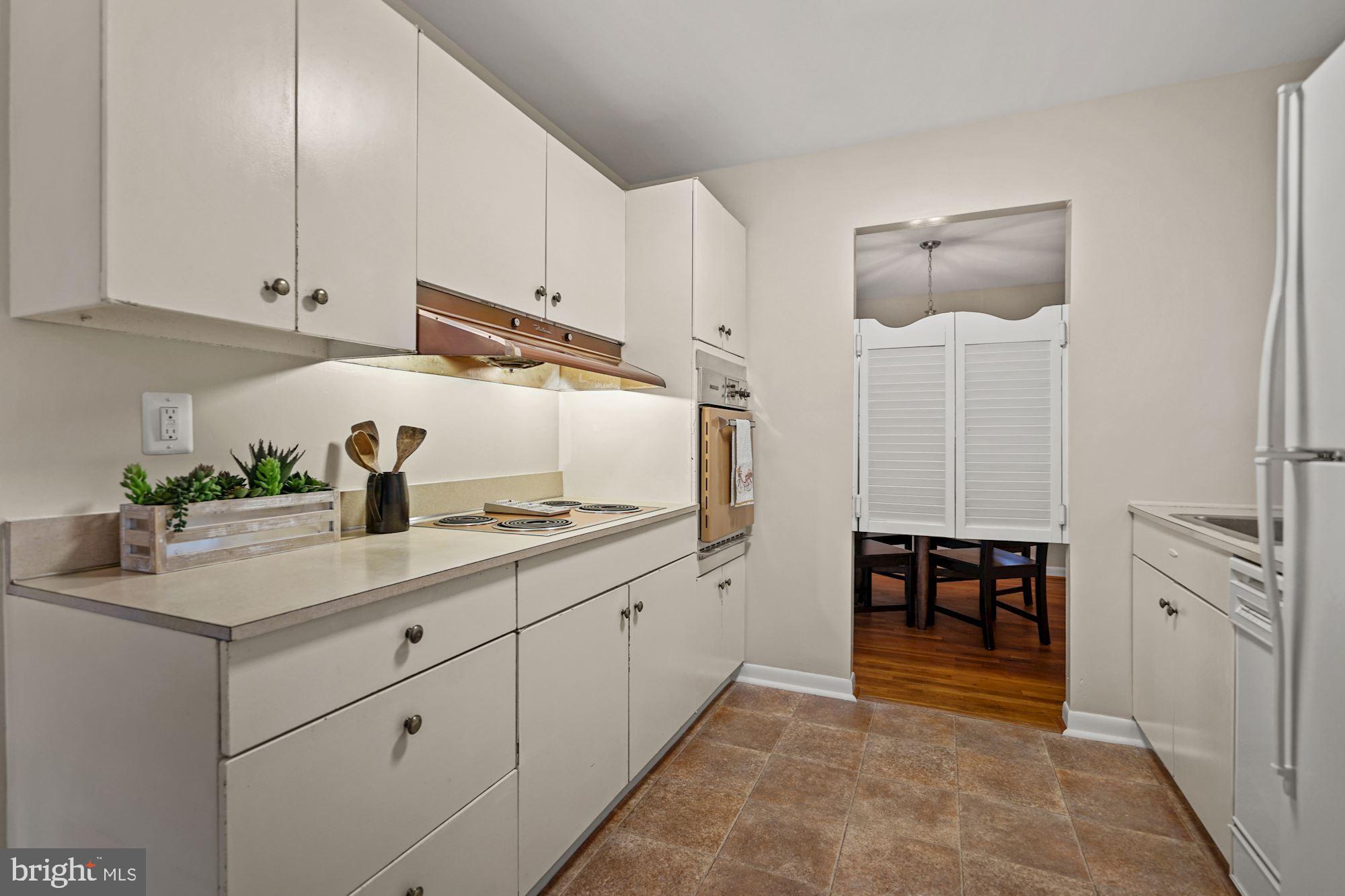 3703 Sprucedale Drive Annandale, VA 22003 - Photo 14 of 41 Move-in ready, update now or over time!