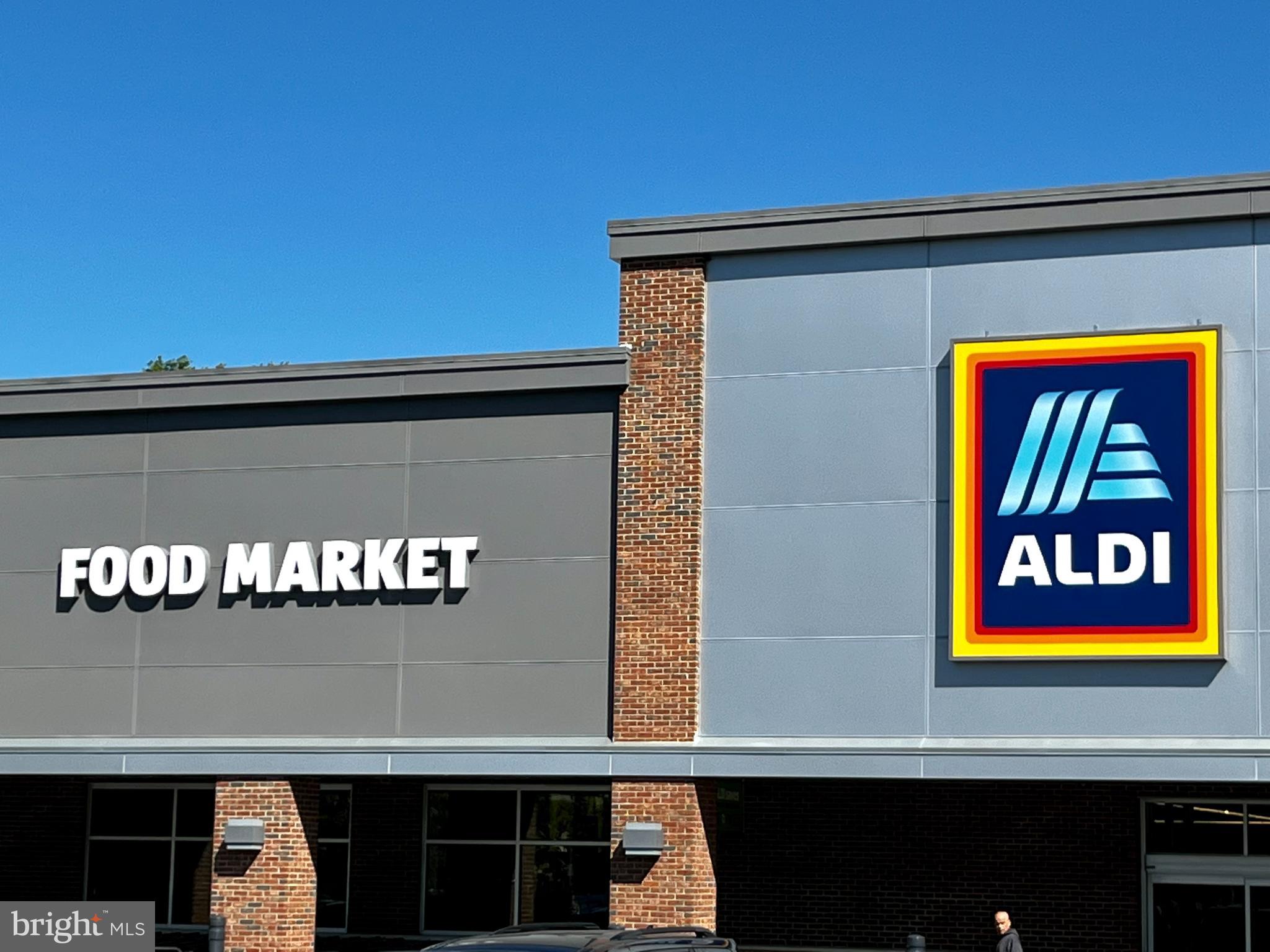 3703 Sprucedale Drive Annandale, VA 22003 - Photo 31 of 41 Walk to shops, restaurants, grocery, etc