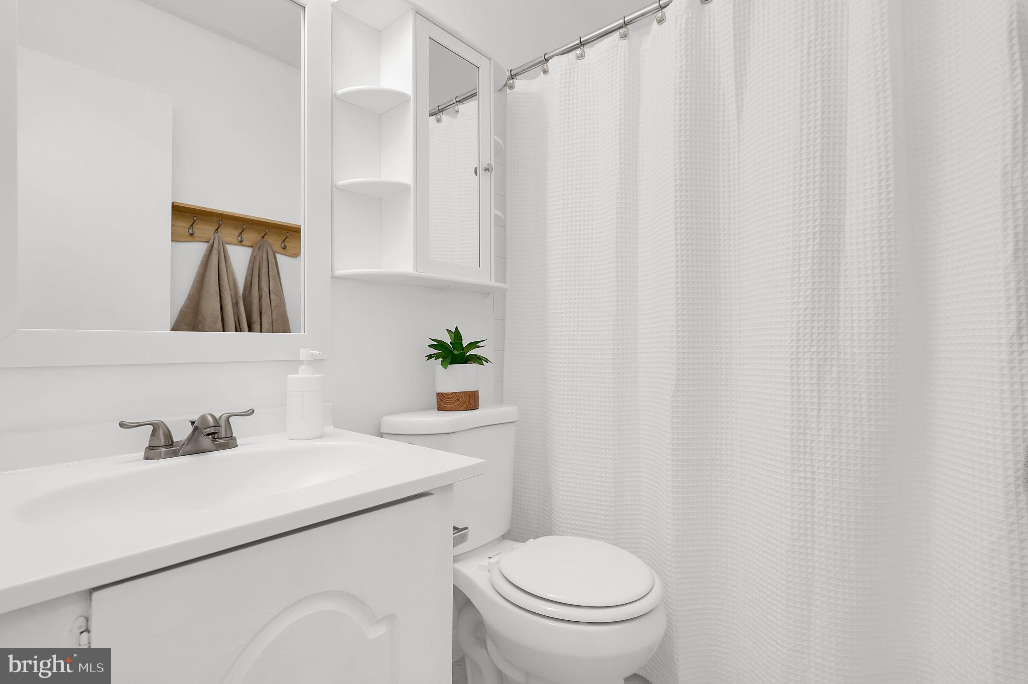 19302 Thomas Farm Road Montgomery Village, MD 20886 - Photo 17 of 36