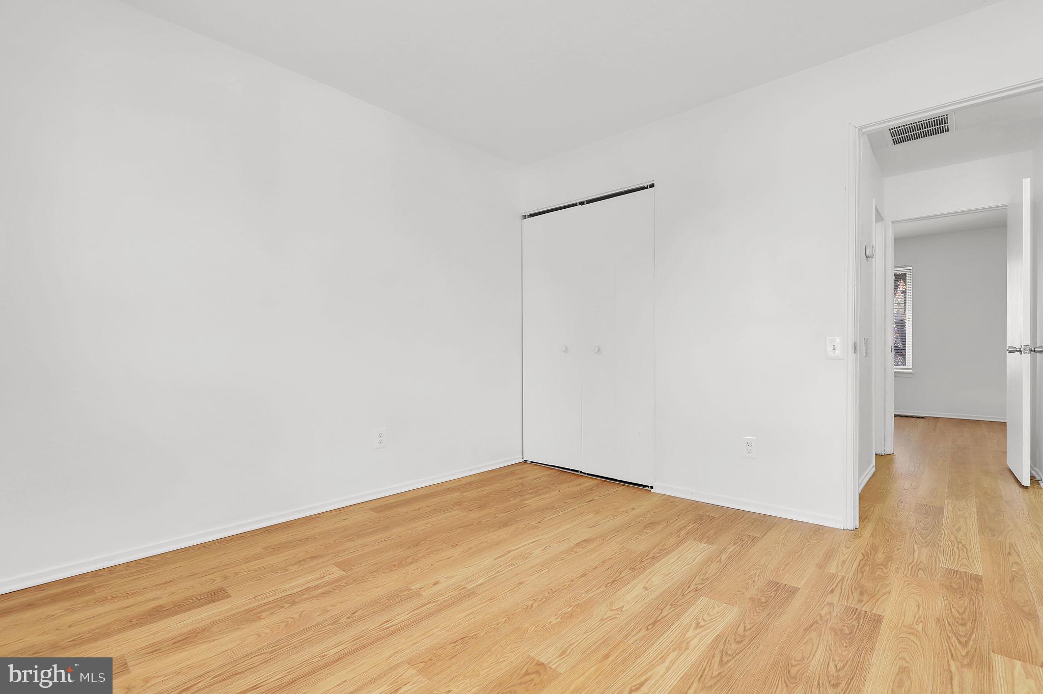 19302 Thomas Farm Road Montgomery Village, MD 20886 - Photo 23 of 36