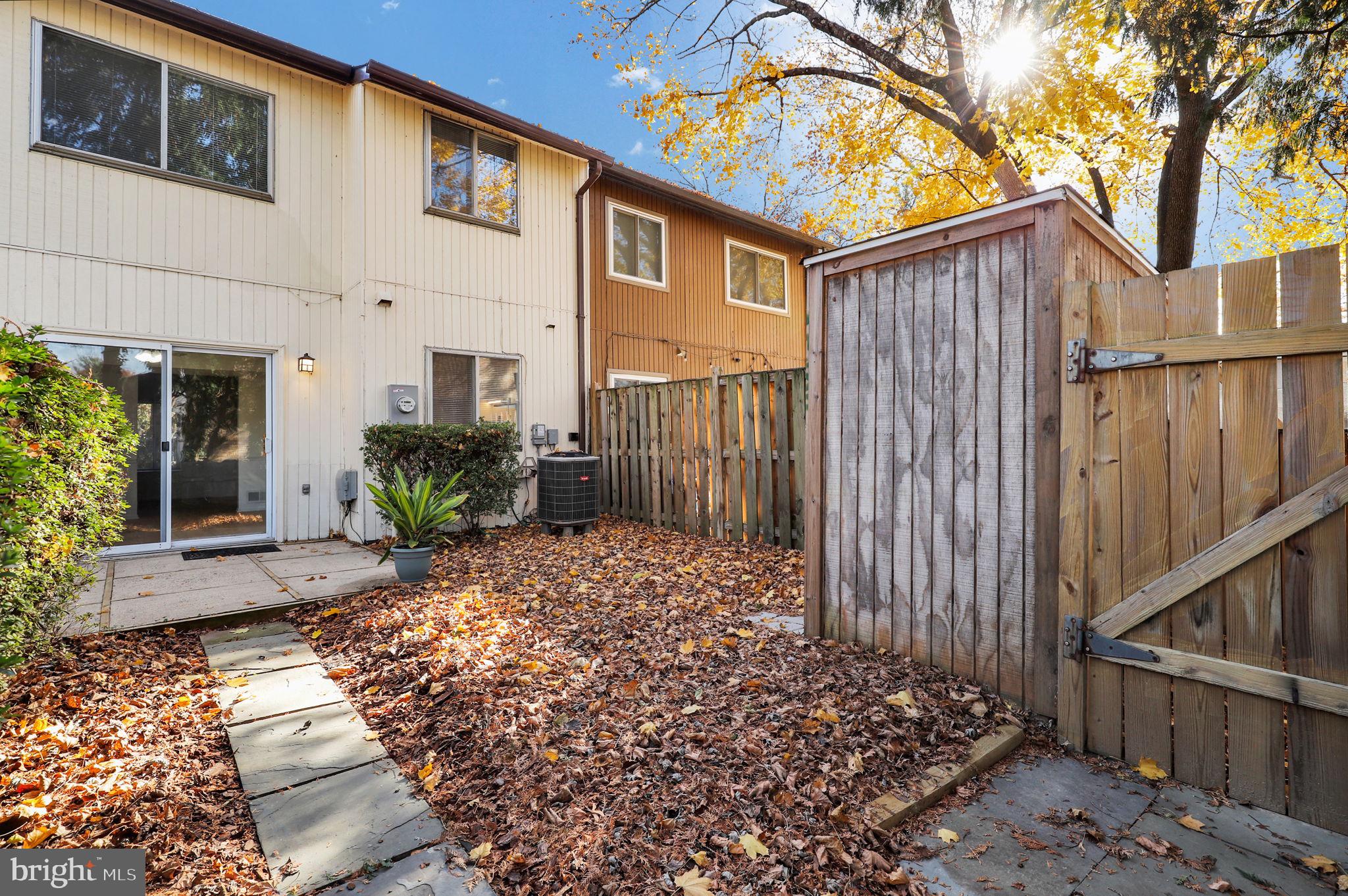 19302 Thomas Farm Road Montgomery Village, MD 20886 - Photo 25 of 36