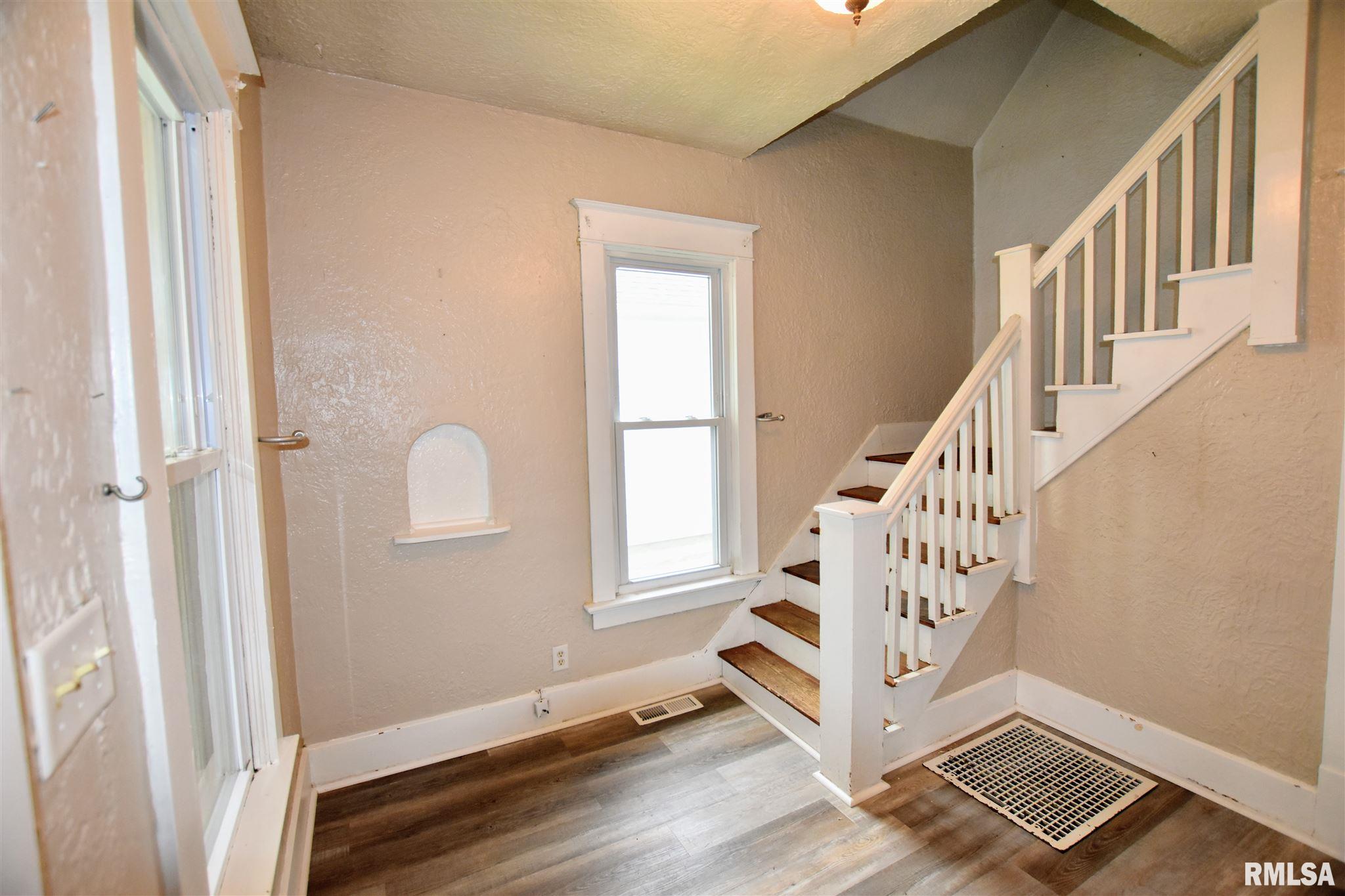 1908 South 2nd Street Springfield, IL 62704 - Photo 5 of 34