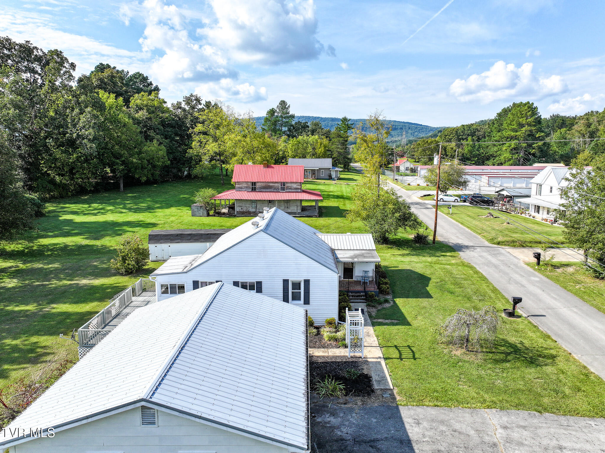 1489 Baileyton Main Street Greeneville, TN 37745 - Photo 3 of 29 DJI_20250916115642_0584_D