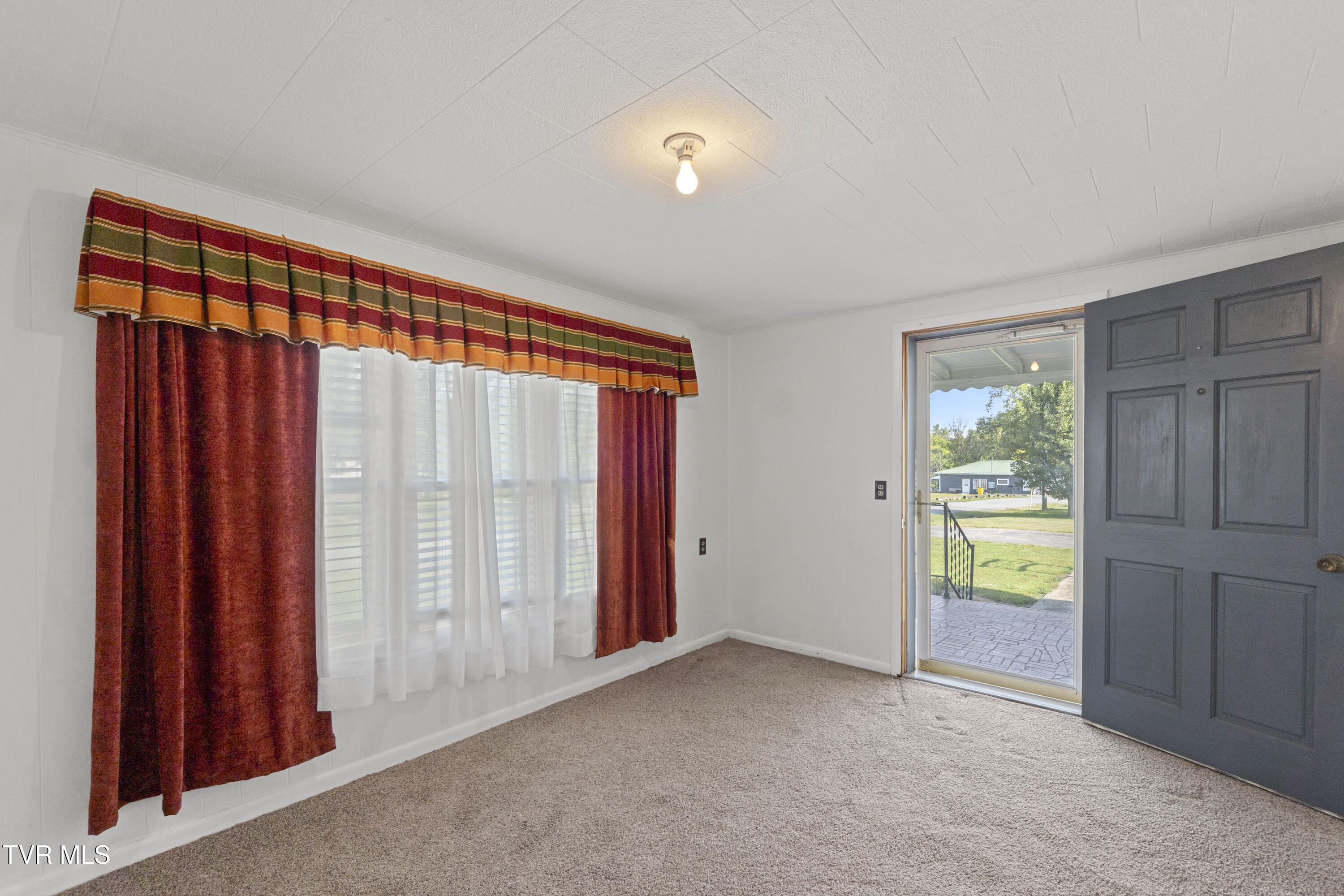 1489 Baileyton Main Street Greeneville, TN 37745 - Photo 7 of 29 DSC06951