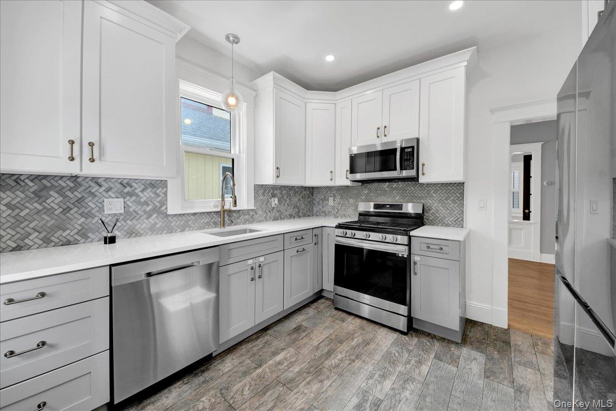925 Reynolds Street Peekskill, NY 10566 - Photo 14 of 42 Kitchen