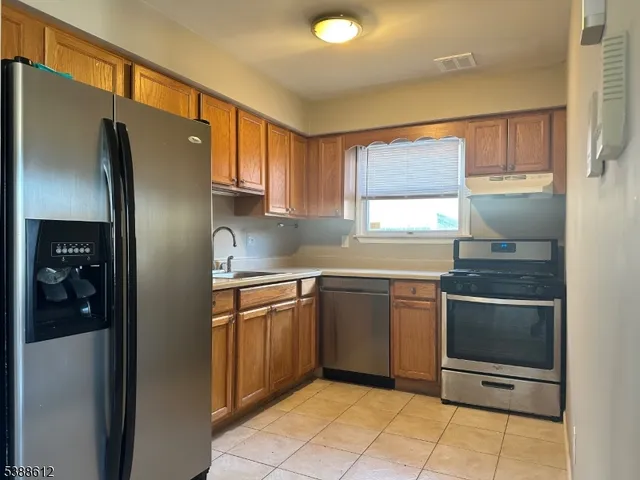 $2,700 | 591 Cherry Street, Unit 1, Elizabeth, NJ 07208