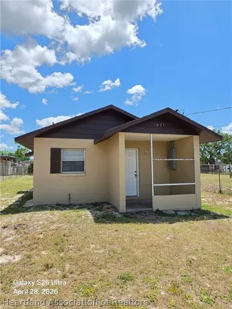 $1,050 | 821 Grand Avenue, Sebring, FL 33870