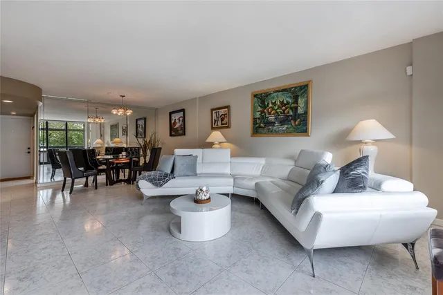 $2,700 | 1401 South Federal Highway, Unit 122, Boca Raton, FL 33432