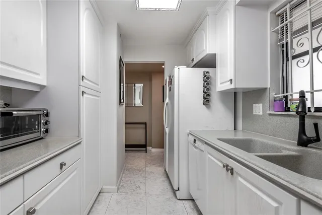 $2,700 | 1401 South Federal Highway, Unit 122, Boca Raton, FL 33432