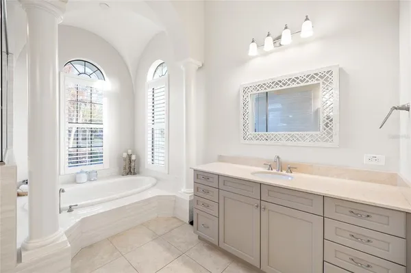 $1,375,000 | 16406 Chapman Crossing Drive, Lithia, FL 33547