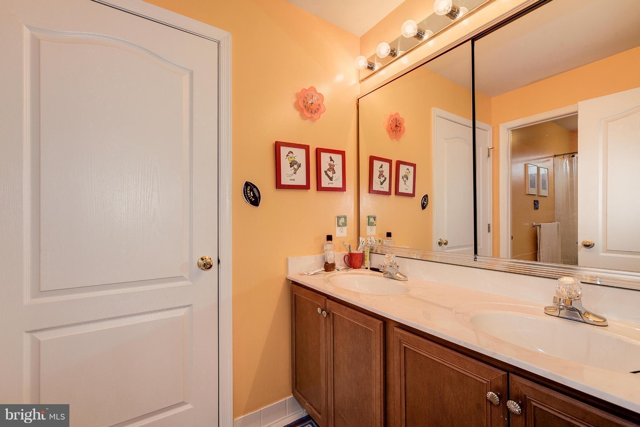 12712 Bright Spring Way Boyds, MD 20841 - Photo 22 of 30 Bath