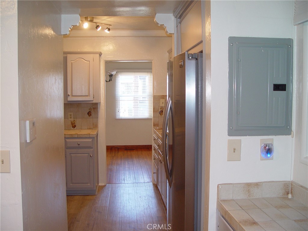 125 7th Street Manhattan Beach, CA 90266 - Photo 18 of 20