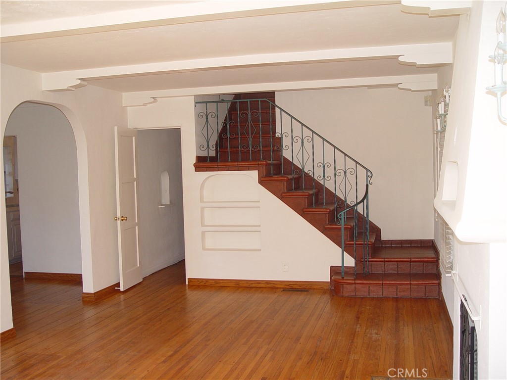 125 7th Street Manhattan Beach, CA 90266 - Photo 3 of 20 a view of entryway and hall with wooden floor