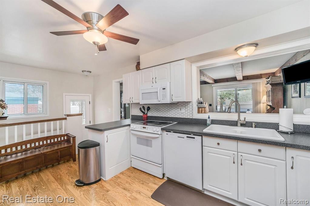 1276 Catalpa Drive Rochester, MI 48307 - Photo 12 of 28