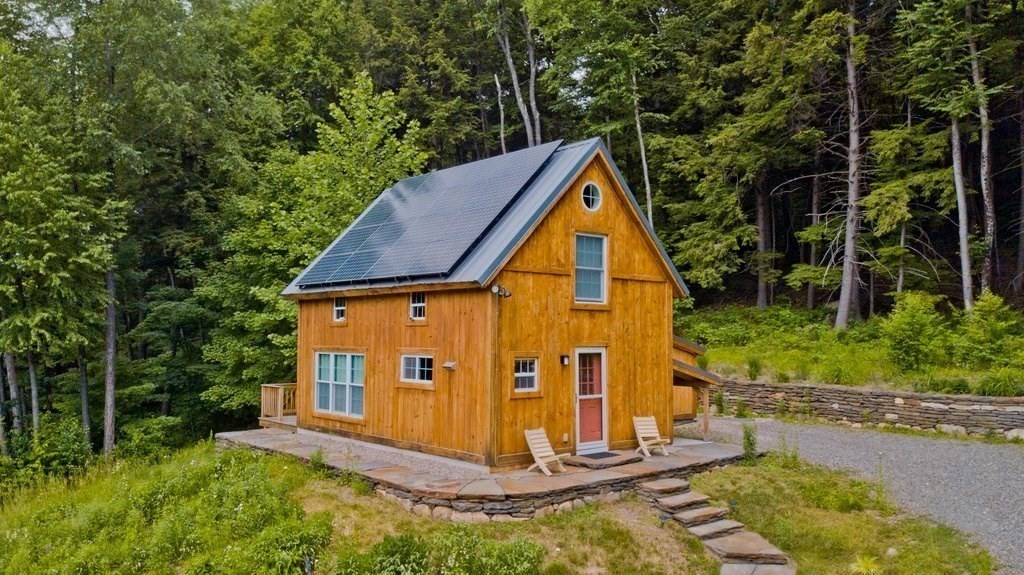 555 West Leyden Road Leyden, MA 01337 - Photo 8 of 42 Gallery Image 8