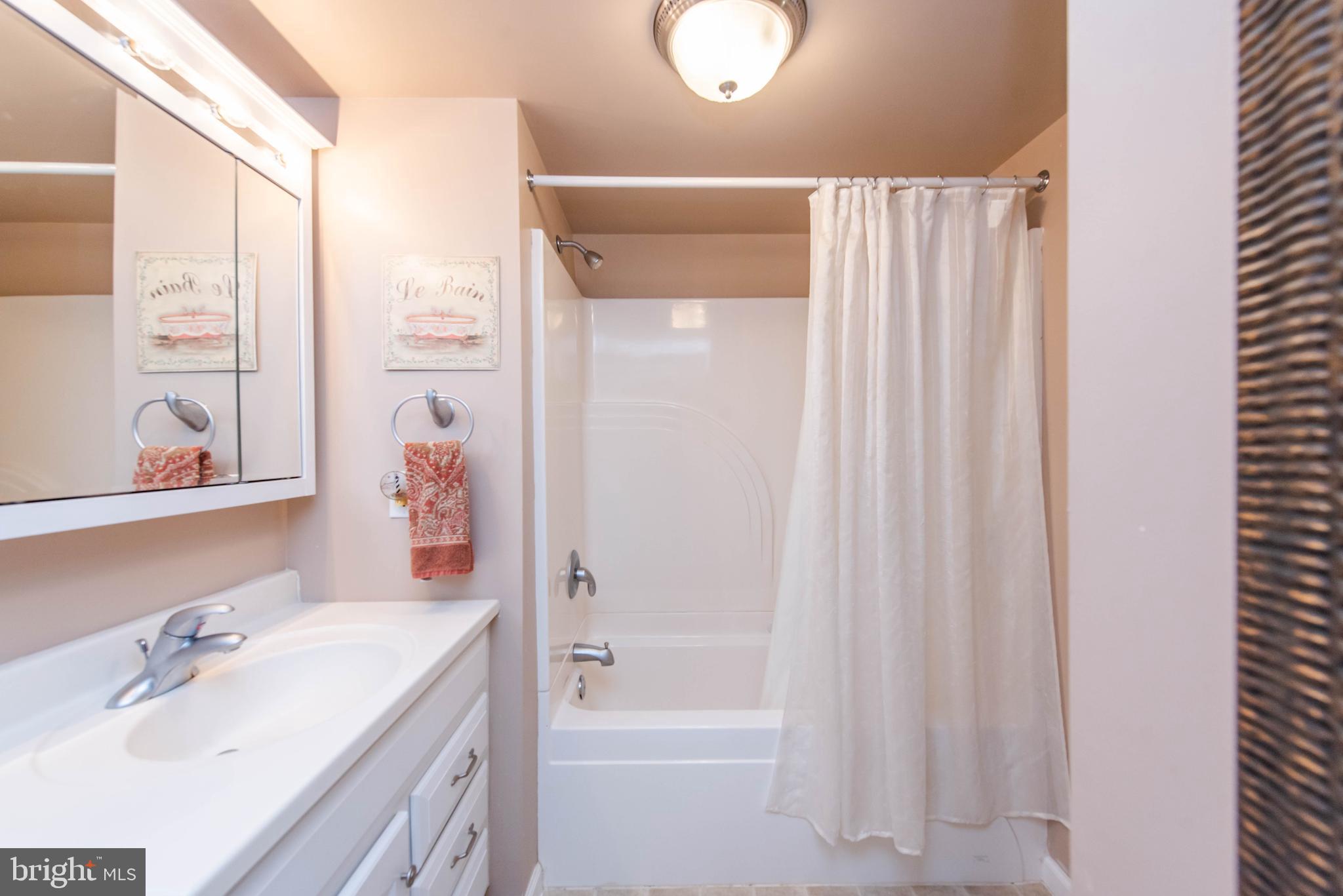 8674 Bali Road Ellicott City, MD 21043 - Photo 34 of 64 Bathroom