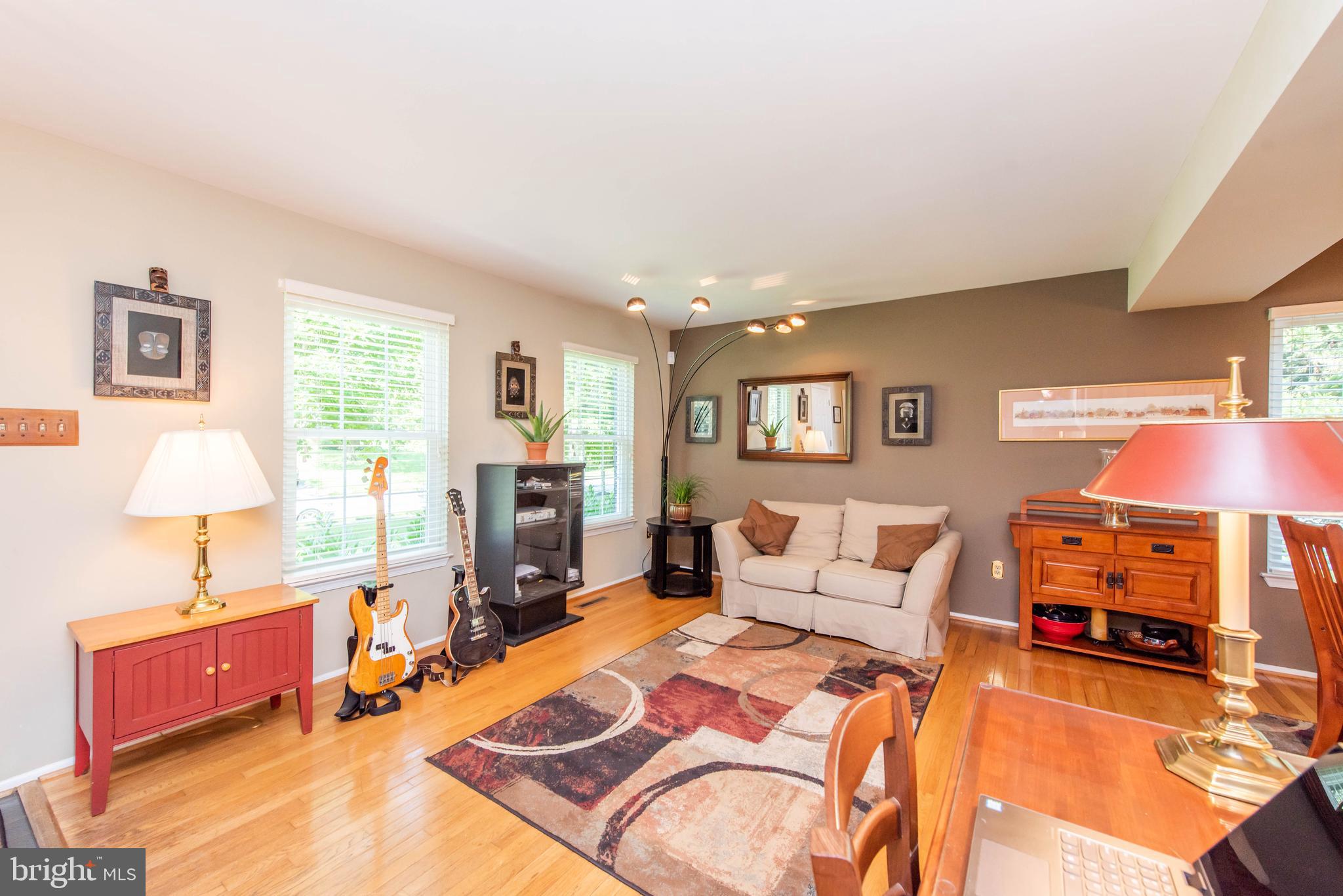 8674 Bali Road Ellicott City, MD 21043 - Photo 44 of 64 Living Room